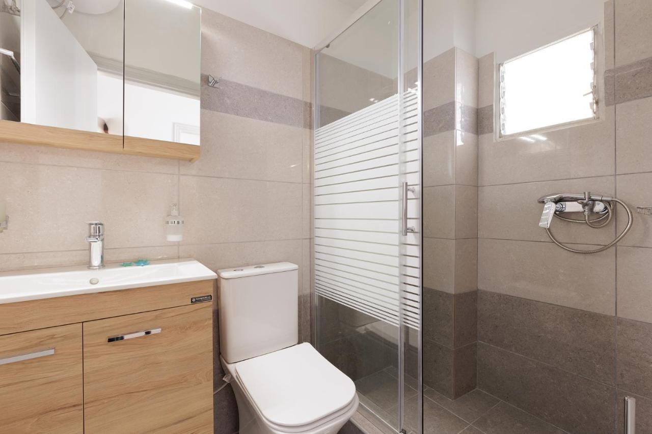 Salt & Sun Apartments By Konnect, At Kaminaki Beach Nisaki  외부 사진