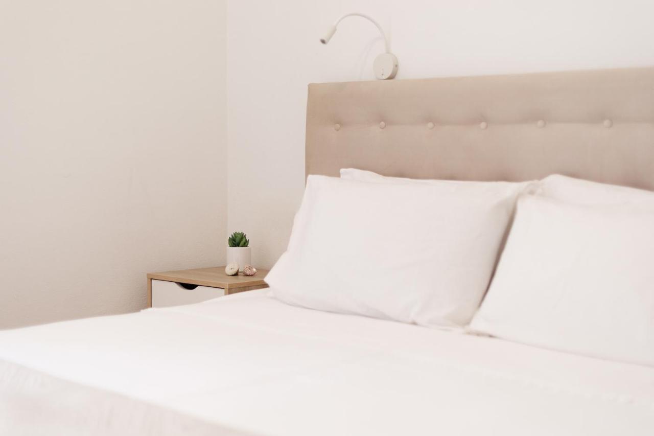 Salt & Sun Apartments By Konnect, At Kaminaki Beach Nisaki  외부 사진